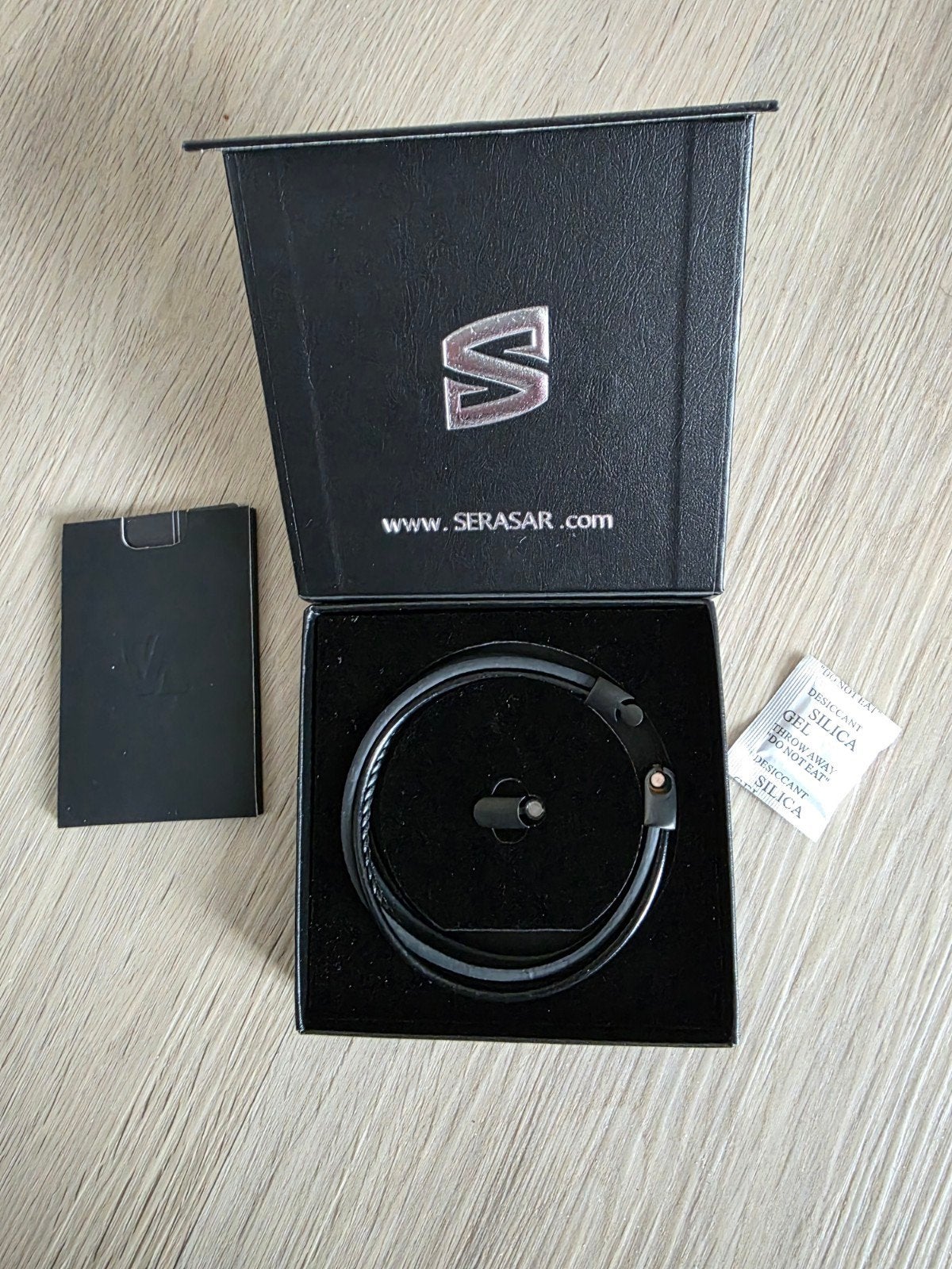 Herenarmband Serasar 23 cm / 24 cm, Sieraden, Tassen en Uiterlijk, Armbanden, Ophalen of Verzenden, Nieuw, Zwart, Leer