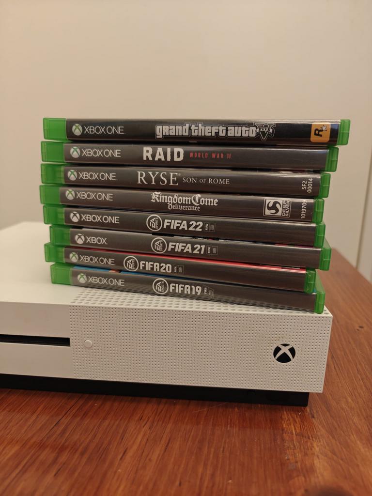 Xbox One Games – GTA V, FIFA, Ryse Son of Rome, Kingdom Come, Vechten, Ophalen of Verzenden, Zo goed als nieuw, 3 spelers of meer