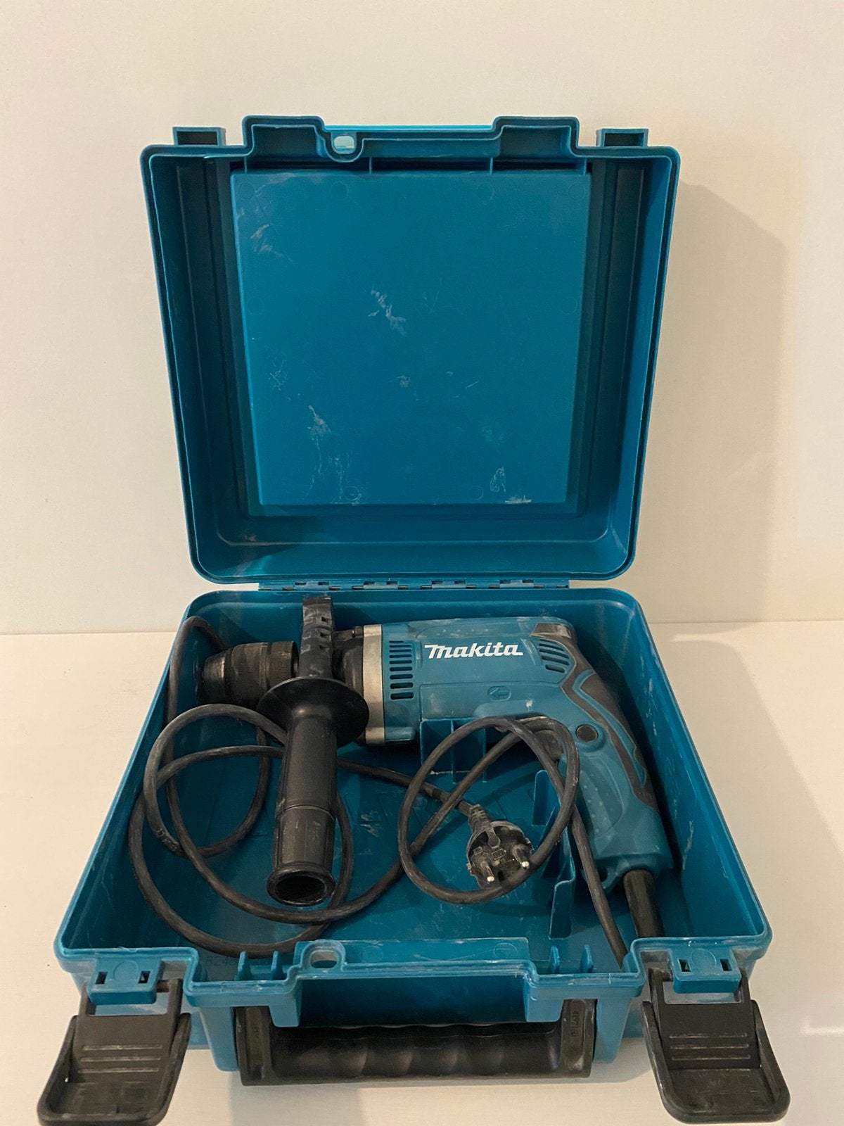 Makita HP1631 met doos en opbergvak incl. Pluggen, Ophalen of Verzenden, Zo goed als nieuw