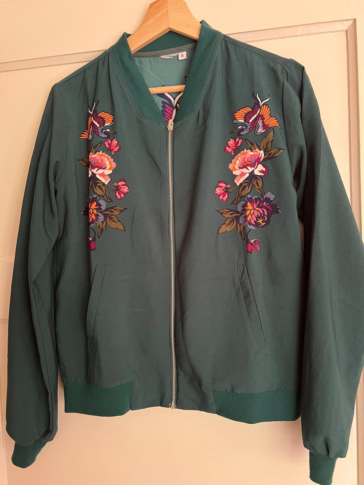 Vrolijk, kleurrijk jasje met bloemenprint maat s, Verzenden, Jasje, Maat 36 (S), Gedragen
