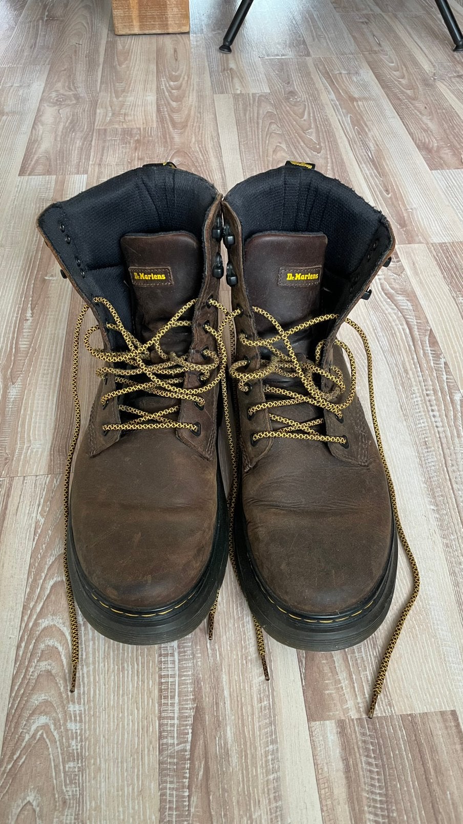 Dr Martens boots hoog bruin 44, Bruin, Boots, Ophalen of Verzenden, Zo goed als nieuw