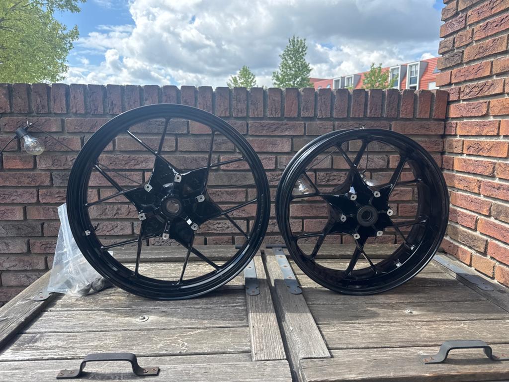 Te koop een set originele zwarte KTM 1290 SAS velgen., Motoren, Ophalen, Gebruikt