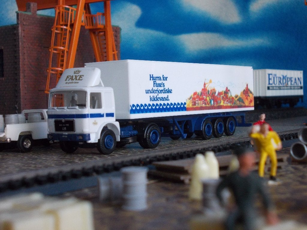 MAN F8 trekker-/oplegger FAXE - Albedo AANBIEDING NU € 6,75, Ophalen of Verzenden, Nieuw, Bus of Vrachtwagen, Herpa
