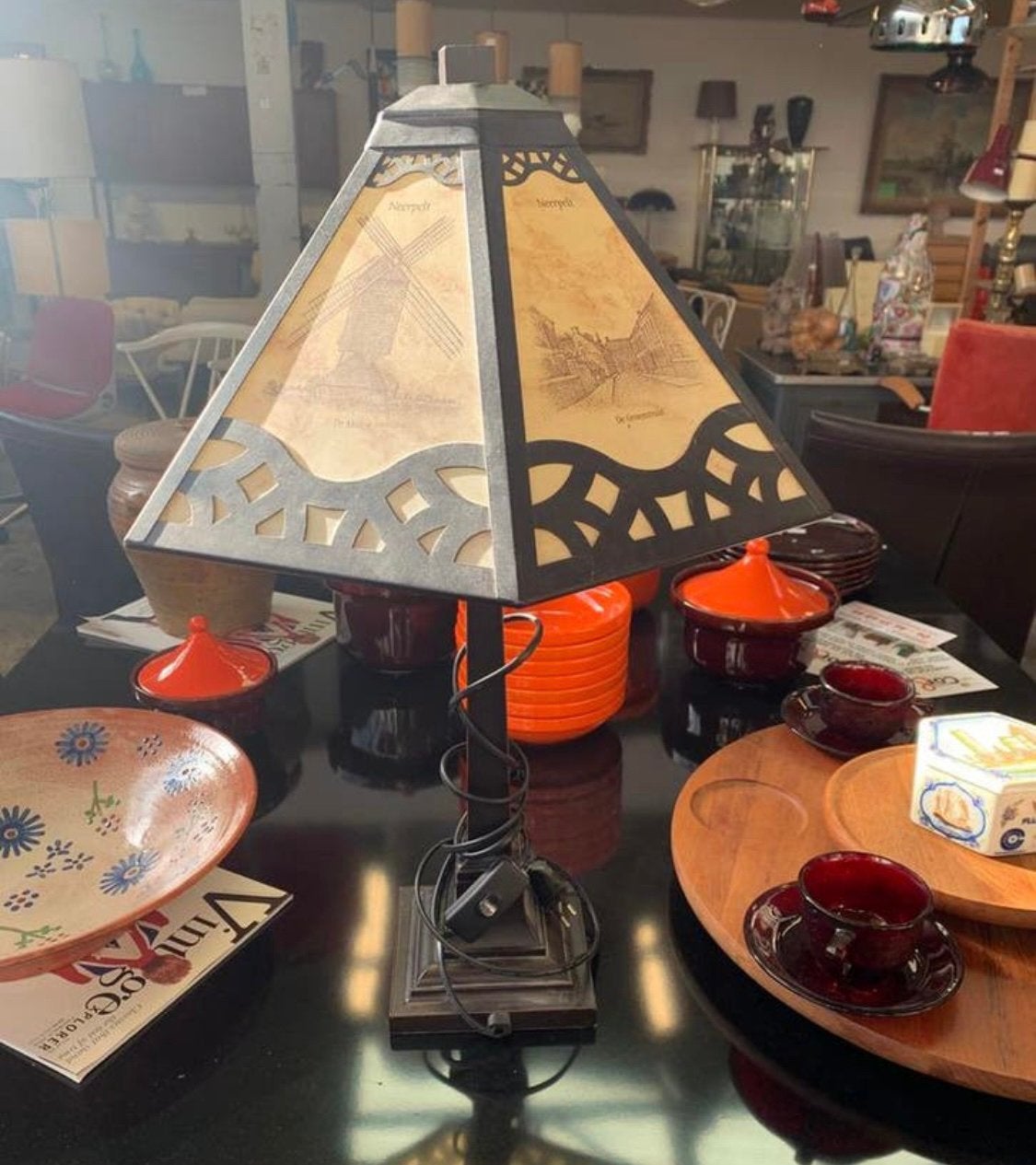 Lamp mooie Neerpelt stads gezichten tafellamp., Huis en Inrichting, Ophalen of Verzenden