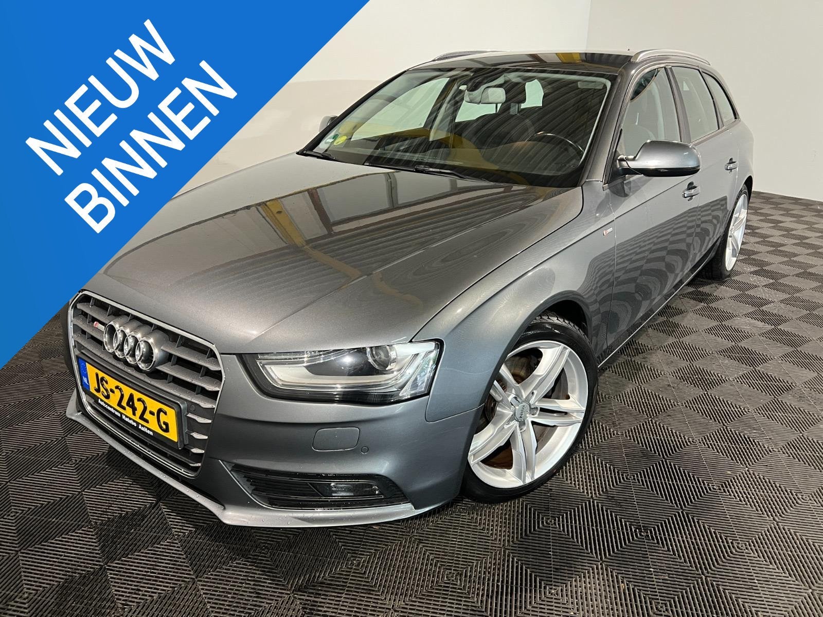 Audi A4 Avant 2.0 TDI Business Edition, Auto's, Euro 5, Stof, Gebruikt, A4