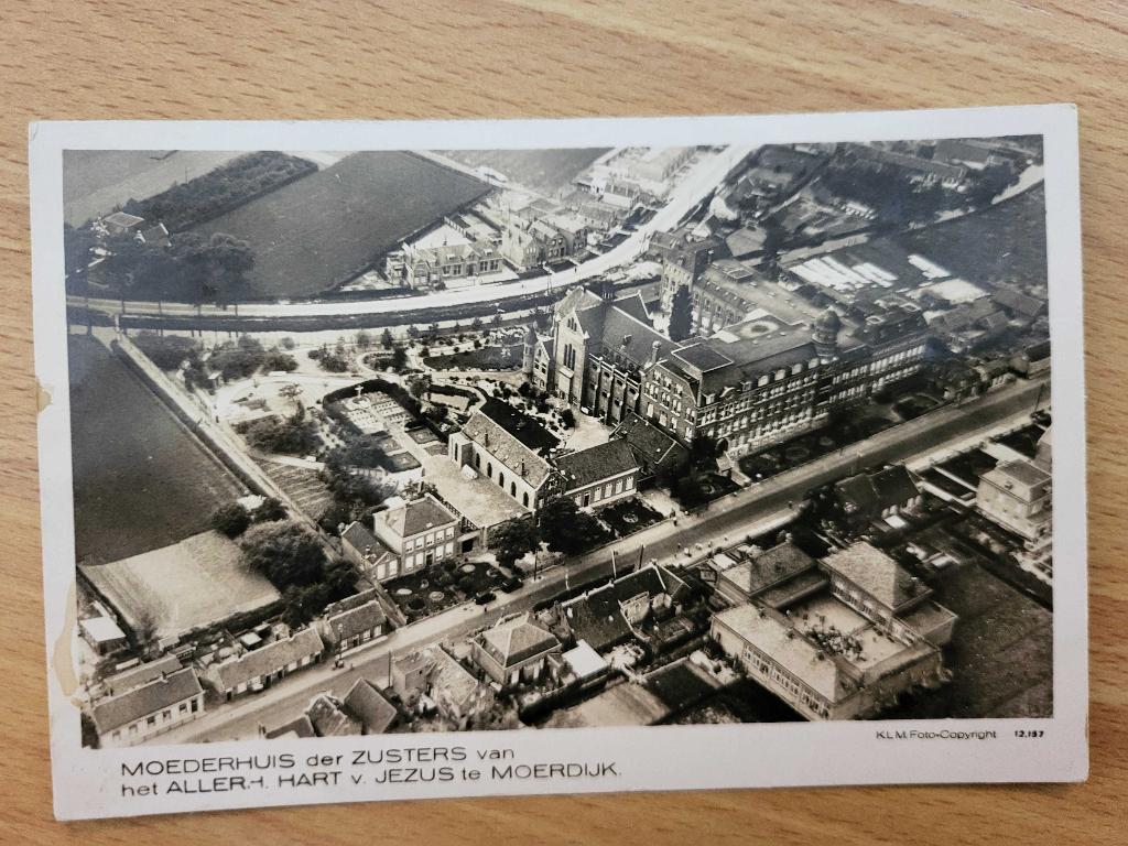 ansicht MOERDIJK Klooster KLM luchtfoto, Ophalen, Voor 1920, Noord-Brabant