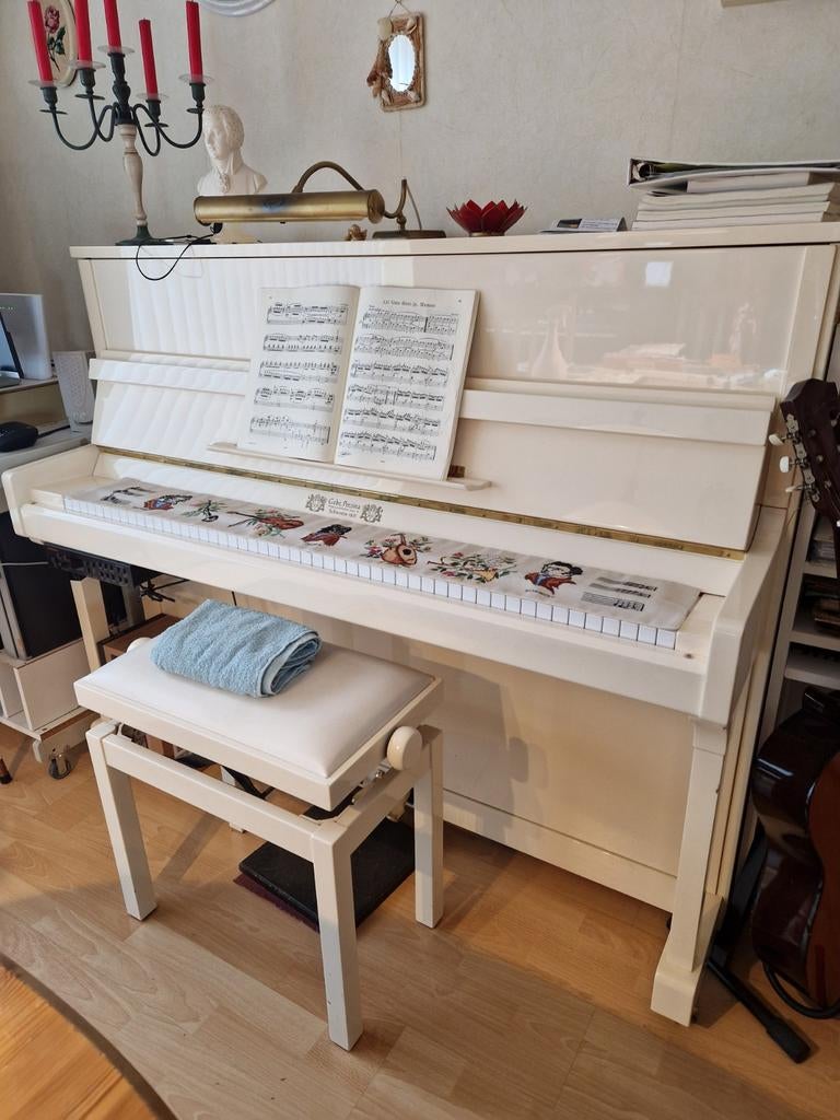 Witte Gebr. Perzina piano met silent systeem – zeer nette st, Muziek en Instrumenten, Ophalen, Zo goed als nieuw, Wit, Hoogglans