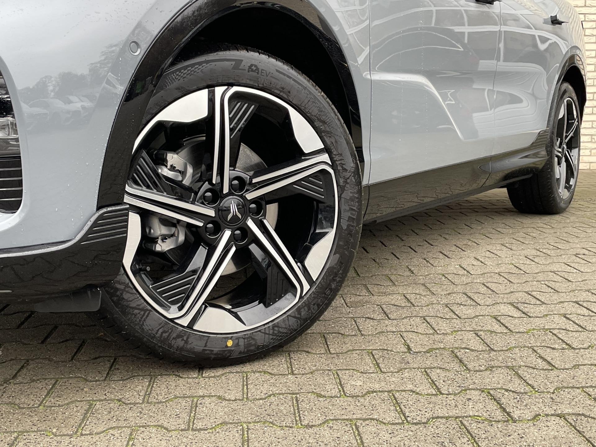Voyah Courage Business Edition 80 kWh l Stoel verwarming/ven, Auto's, Voyah, 476 km, Parkeersensor, 80 kWh, Leder