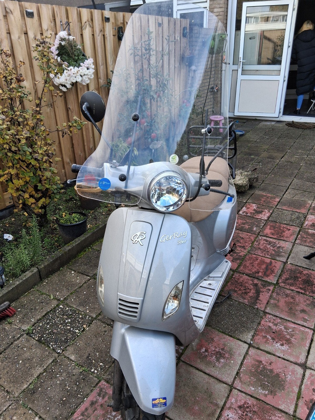 scooter vespa look a like, Fietsen en Brommers, Snorfietsen en Snorscooters, Ophalen, Gebruikt, Benzine, Vespa