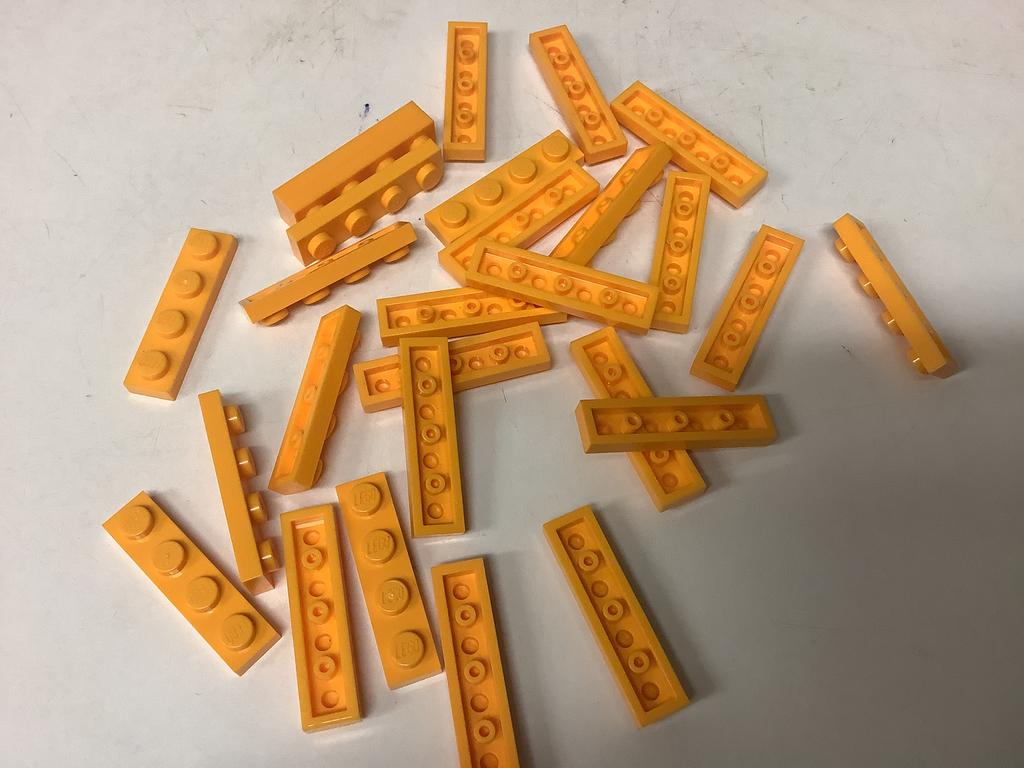 Lego plaat 1x4 licht oranje, Ophalen of Verzenden, Gebruikt, Losse stenen, Lego