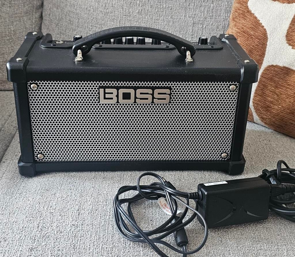Boss Dual Cube LX Gitaarversterker - Zo goed als nieuw, Ophalen of Verzenden