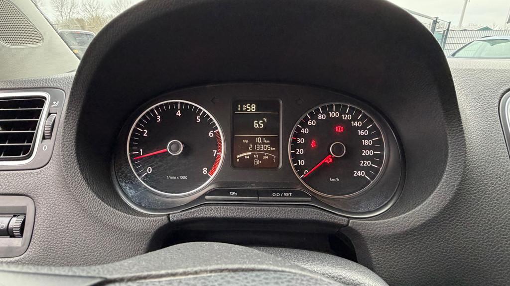 Volkswagen Polo 1.4-16V Highline Airco|Cruise|Carplay, Auto's, Volkswagen, Voorwielaandrijving, 86 pk, 4 cilinders, Blauw
