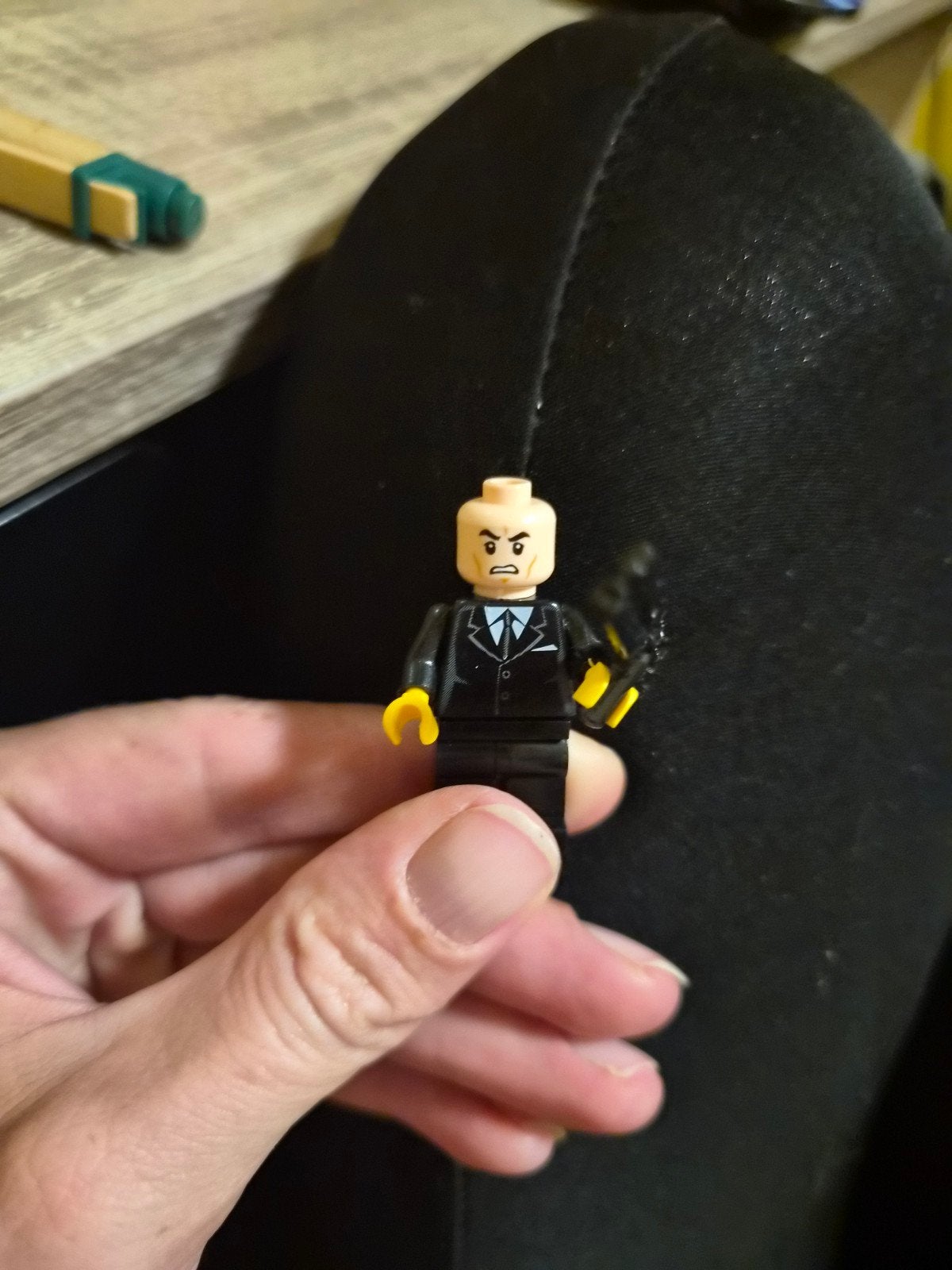Lego Minifiguur - Man in Pak, Ophalen of Verzenden