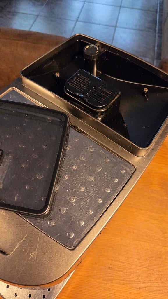 De'Longhi magnifica S (werkt maar lekt ergens water), Witgoed en Apparatuur, Koffiezetapparaten, Ophalen, Gebruikt, Koffiemachine