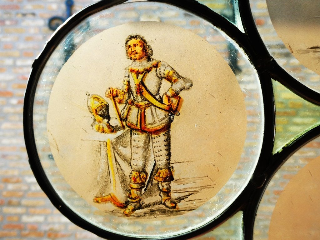 Glas in lood raamhanger van 2 Zeehelden met hun VOC schip, Ophalen of Verzenden