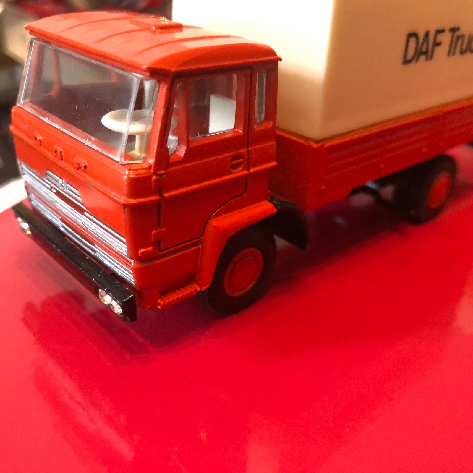 DAF Kantelcabine met Aanhanger Nr 48 Nieuw Originele doos, Ophalen of Verzenden, Zo goed als nieuw, Bus of Vrachtwagen, Lion Toys