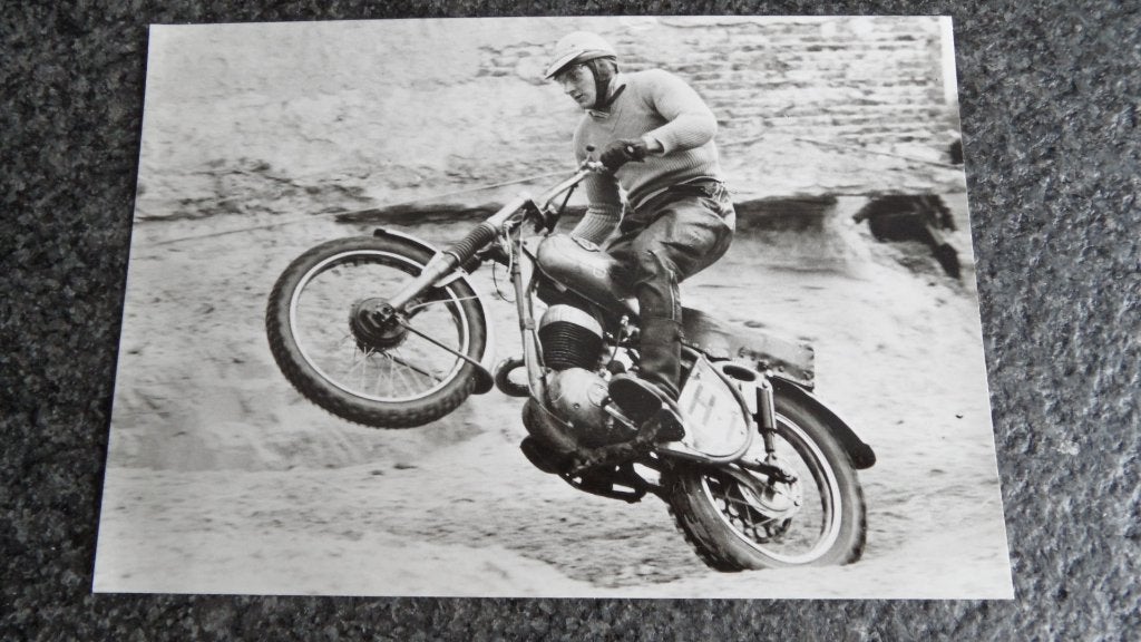 Simon Schram op Maico motorcross Nederlands kampioen 1952, Verzenden, Zo goed als nieuw, Motoren