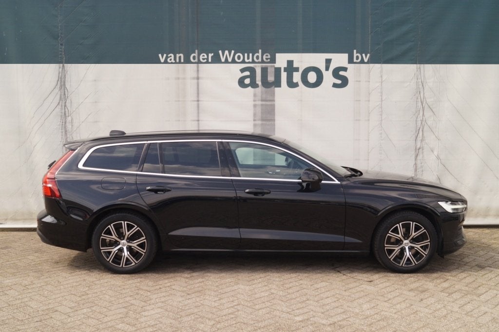 Volvo V60 2.0 B4 197pk Automaat Core -NAVI-ECC-LED-CAM-, Auto's, Dealer onderhouden, Stof, Euro 6, 4 cilinders