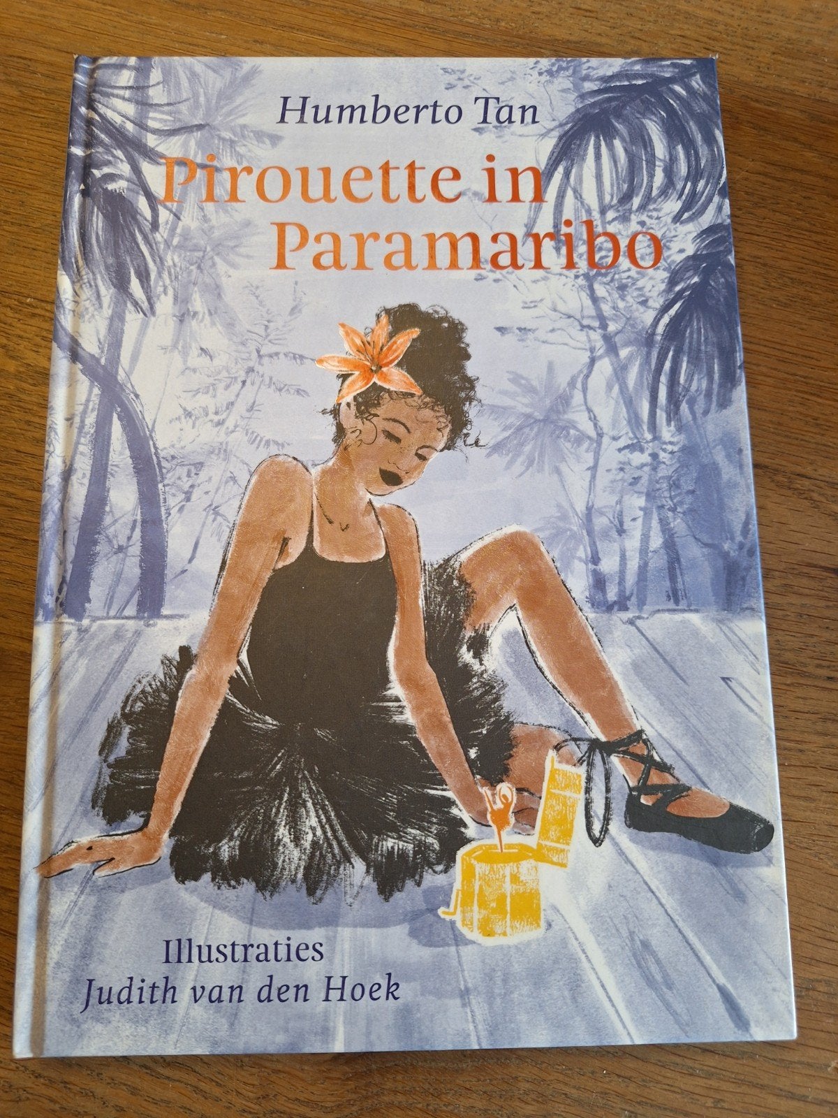Pirouette in Paramaribo - Humberto Tan (niet gelezen), Boeken, Ophalen of Verzenden