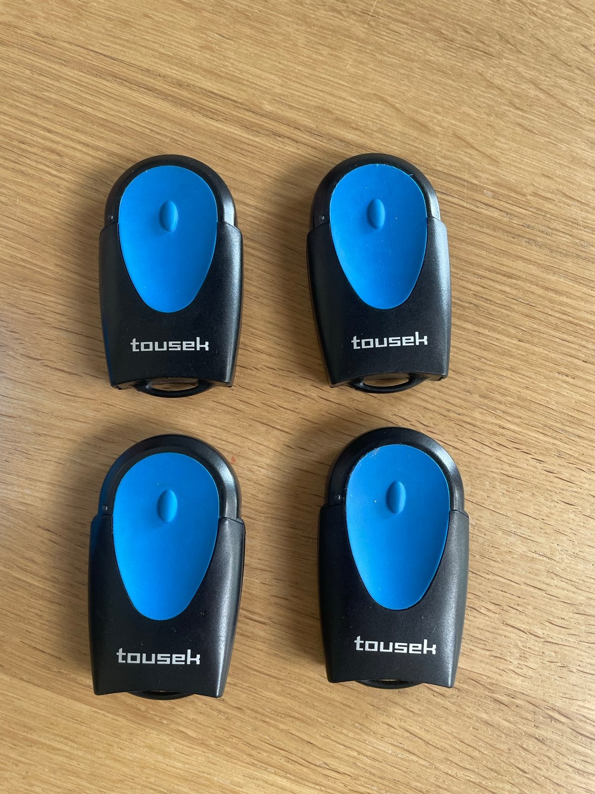 Te koop: afstandsbediening (4x) voor garagedeur, Ophalen, Zo goed als nieuw