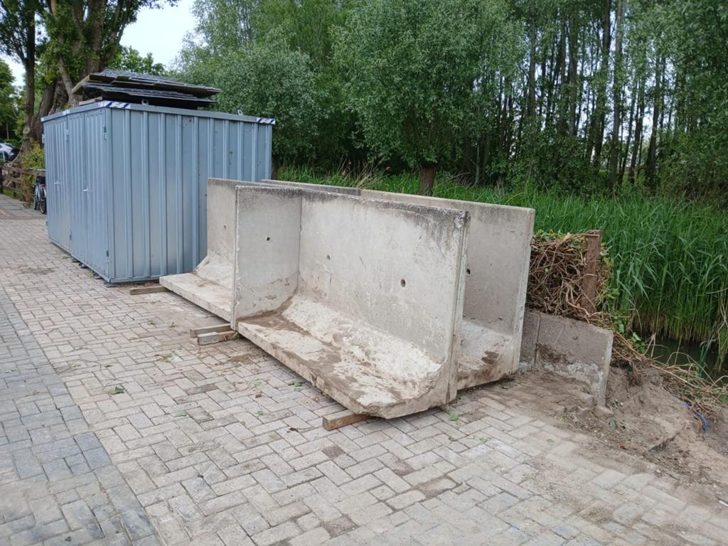 Keerwanden betonwanden L element sleufsilo, Ophalen, Nieuw