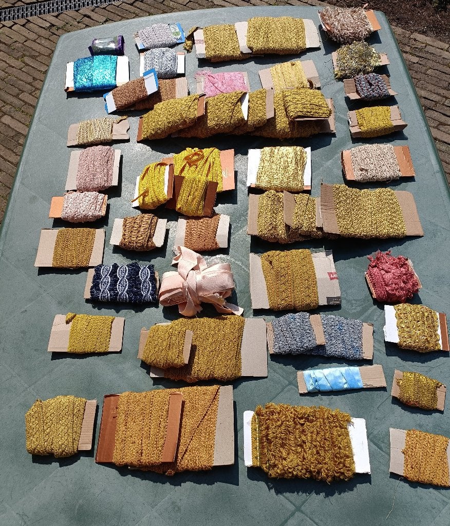 Groot lot origineel VINTAGE FOURNITUREN sierband kant lint, Ophalen of Verzenden, Nieuw, Lint, Band of Elastiek
