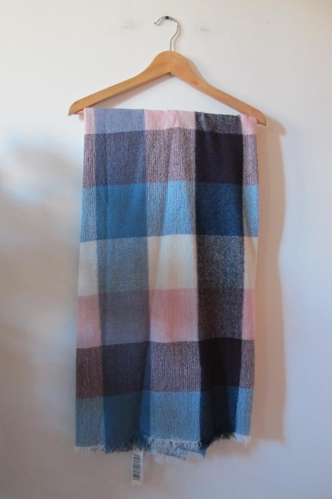 Check print scarf (Stradivarius), Maat 38/40 (M), Nieuw, Ophalen of Verzenden, Sjaal