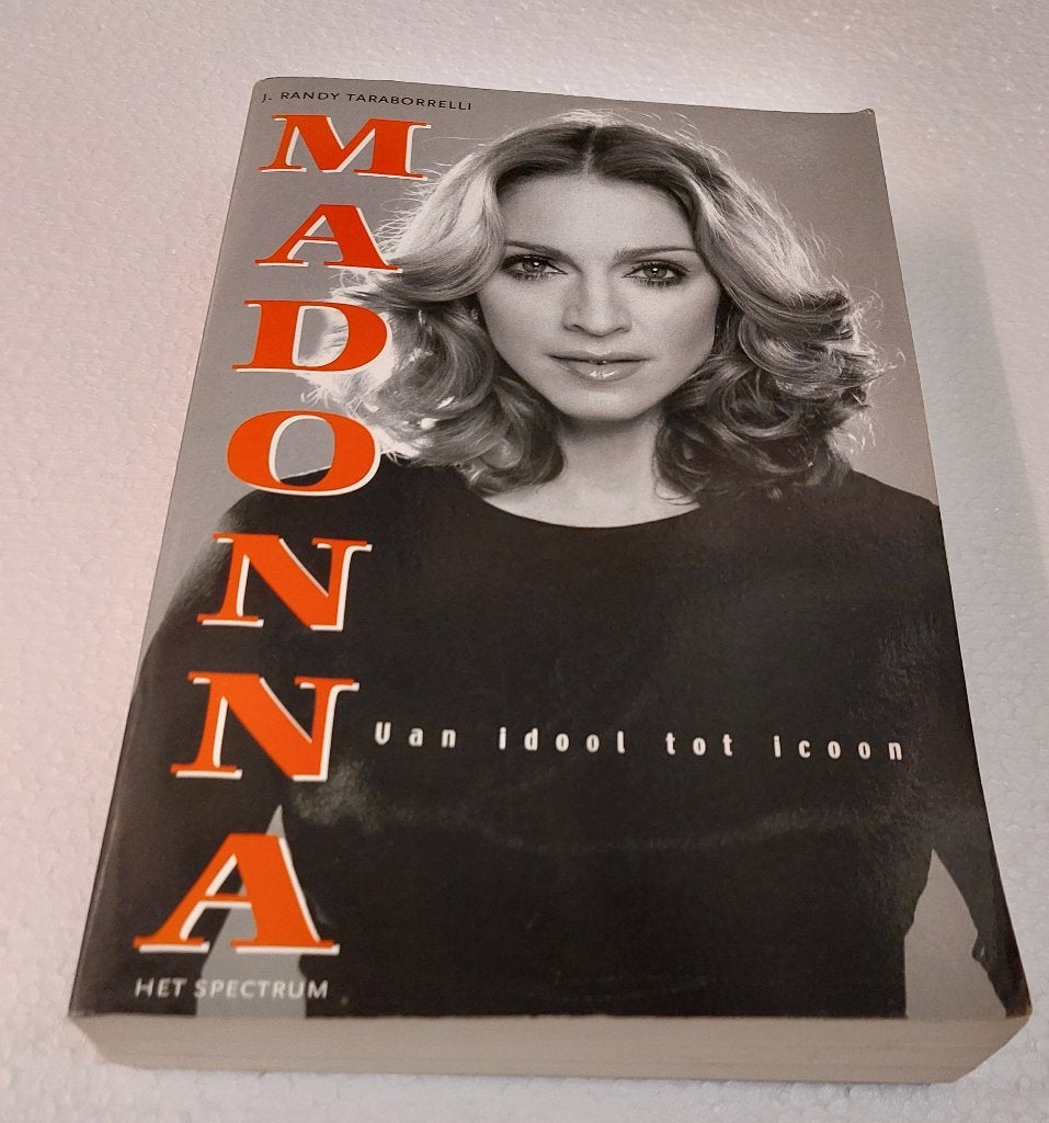 Madonna BOEK Van Idool tot Icoon Biografie, Verzamelen, Gebruikt, Ophalen of Verzenden, NvT, Madonna