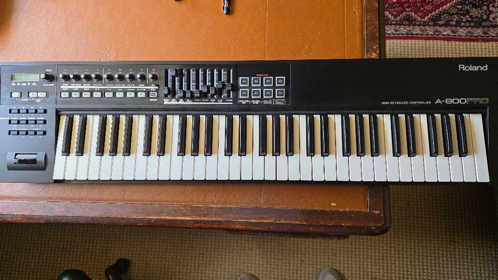 Roland A-800PRO MIDI Keyboard Controller met standaard, Ophalen, 61 toetsen, Roland, Zo goed als nieuw