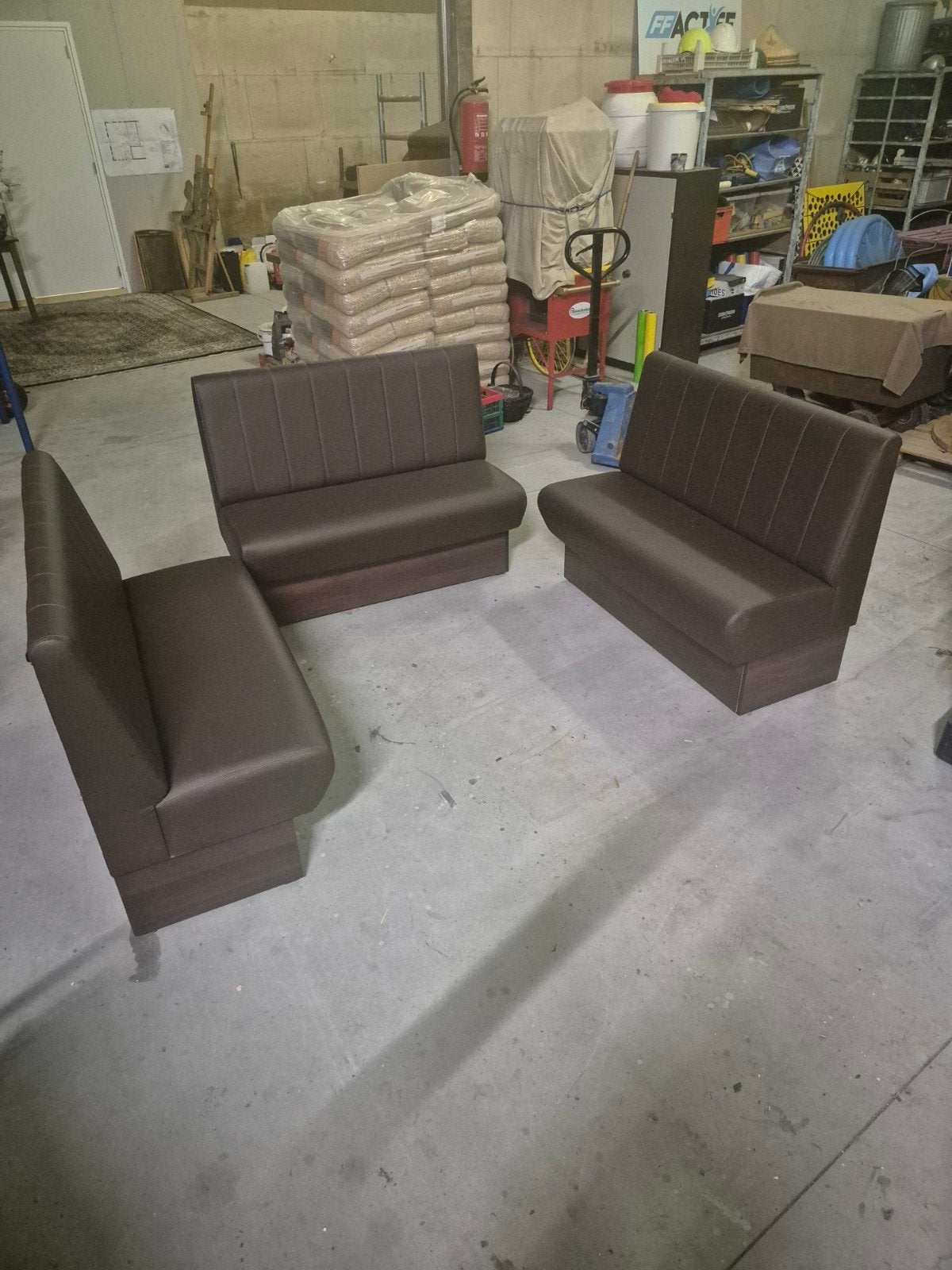 Comfortabele Banken - Ideaal voor Horeca of Wachtruimt, Ophalen, Gebruikt, Overige materialen, Klassiek, Horeca, Tijdloos