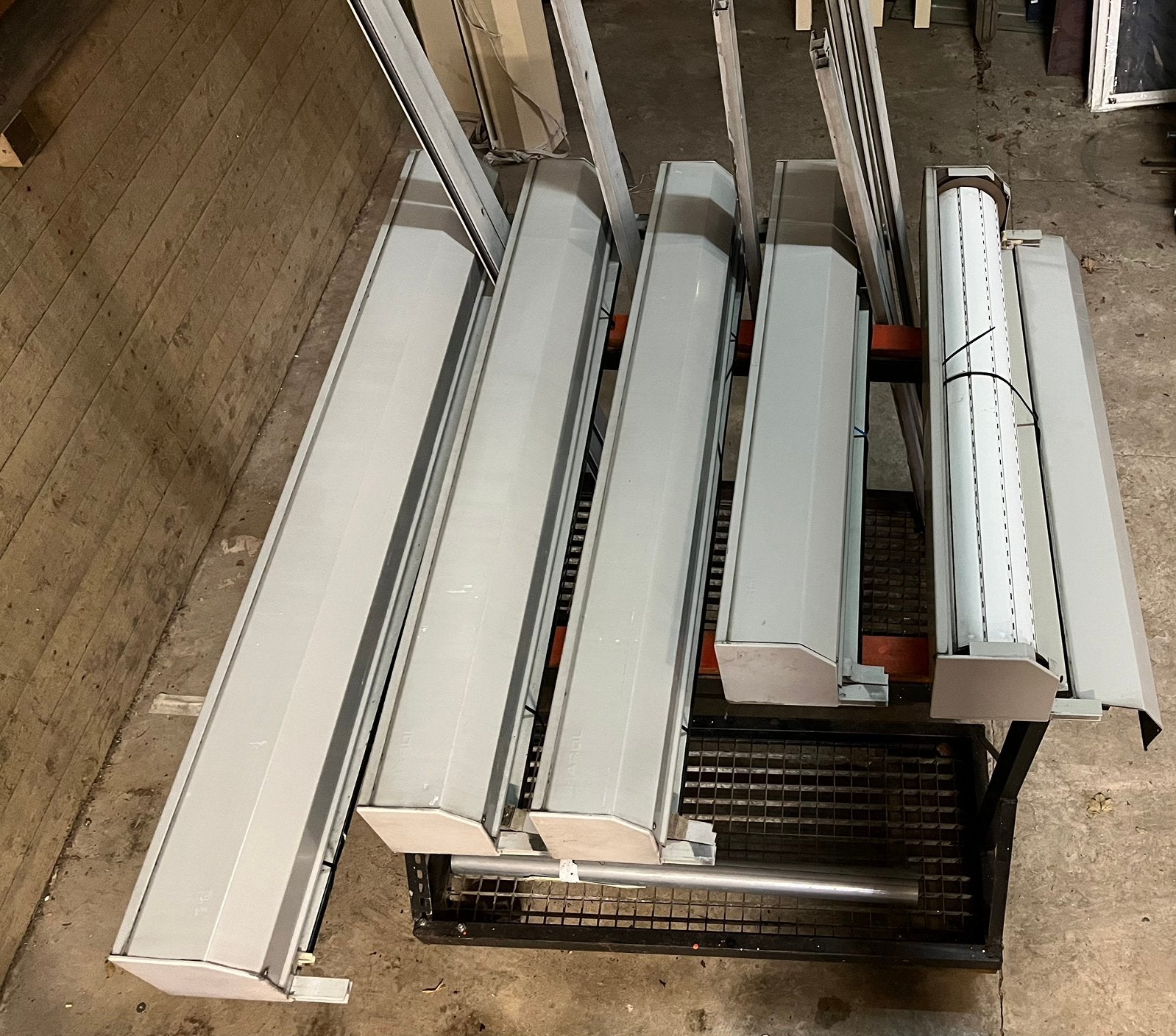 Rolluiken grijs met witte lamellen, Doe-het-zelf en Verbouw, Ophalen, Gebruikt, 100 tot 150 cm, Wit