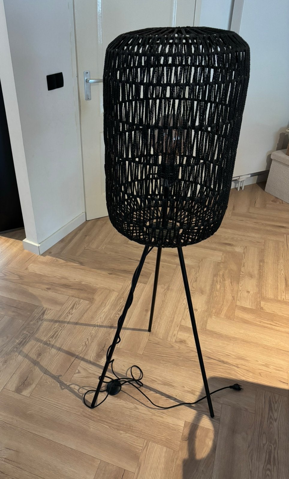 Zwarte vloerlamp kwantum, Ophalen, Zo goed als nieuw, 150 tot 200 cm