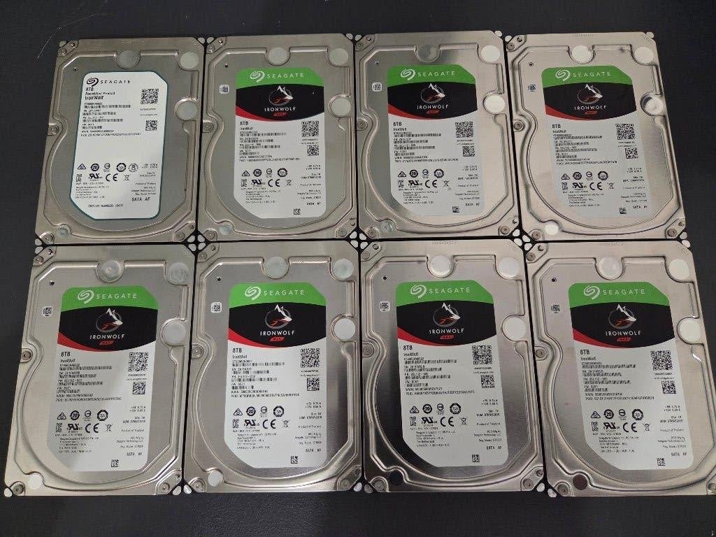 Seagate Ironwolf 8TB NAS HDD's (8x), Intern, -, HDD, -