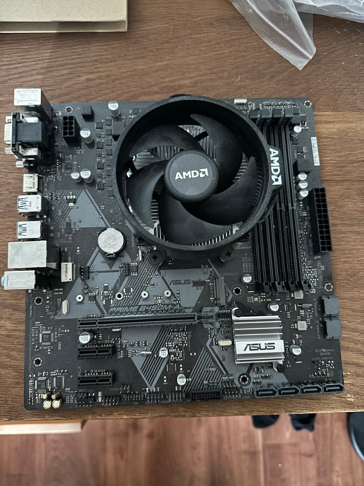 ASUS STRIX B450-F Moederbord met AMD Ryzen 5 3400G, Computers en Software, Ophalen of Verzenden, Zo goed als nieuw, AMD, DDR4