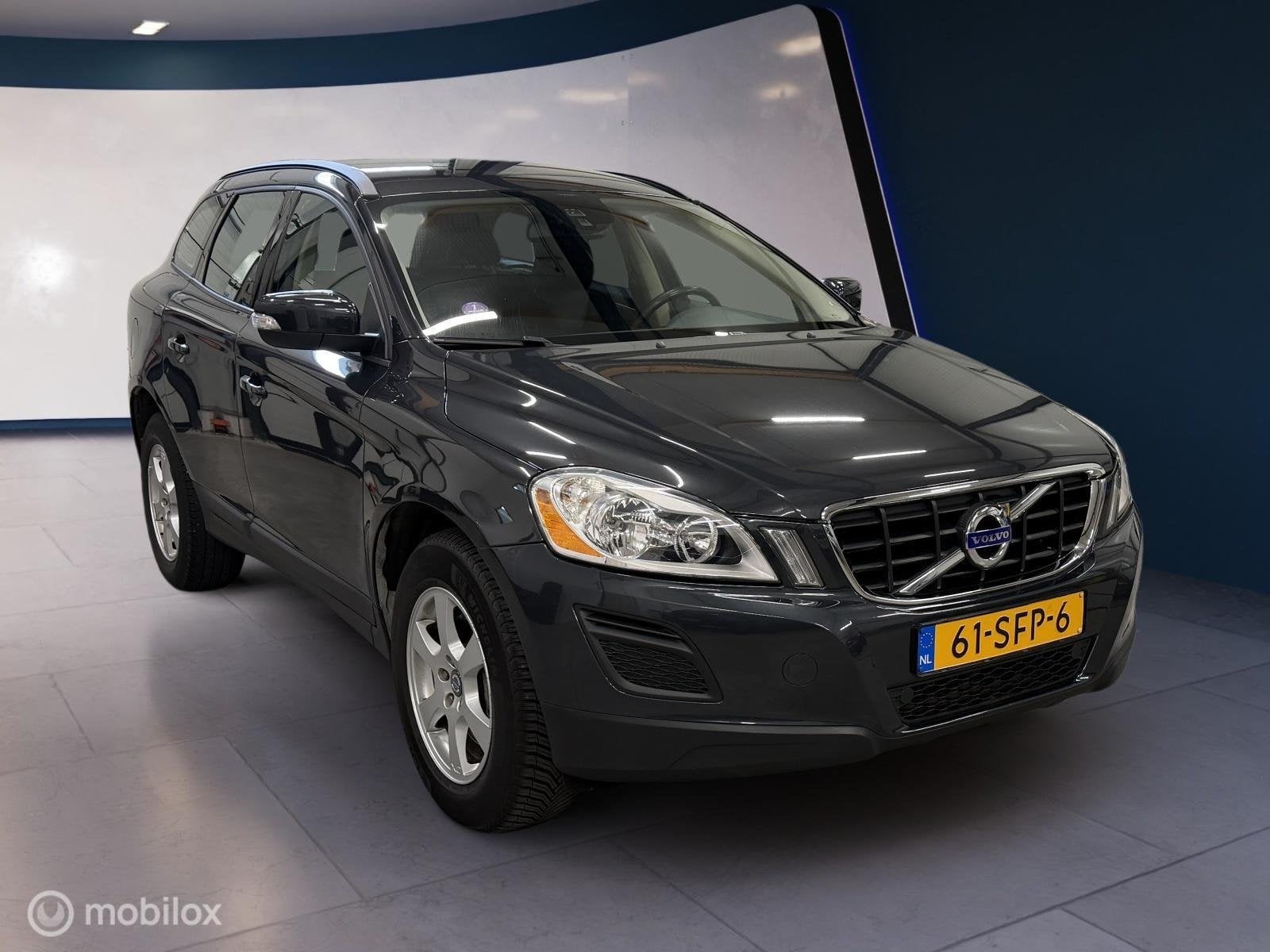 Volvo XC60 2.0 T5 Kinetic ✓Trekh.✓Clima✓Cruise.✓Org, Auto's, Euro 5, 4 cilinders, Origineel Nederlands, Bedrijf