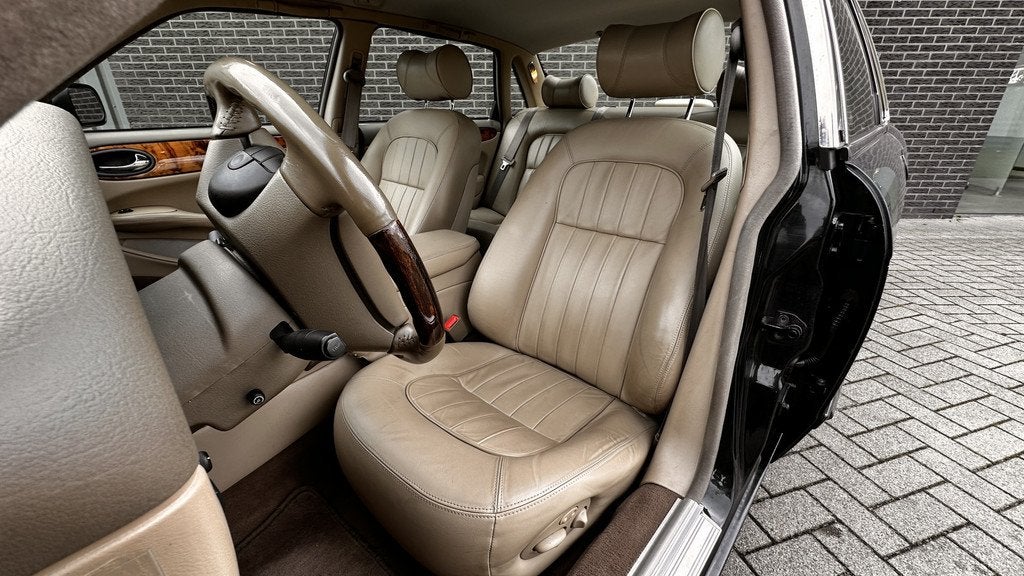 Jaguar XJ 3.2 V8 Sovereign | Orgineel NL | Historie aanwezig, Auto's, Oldtimers, Automaat, Achterwielaandrijving, Beige, Sedan