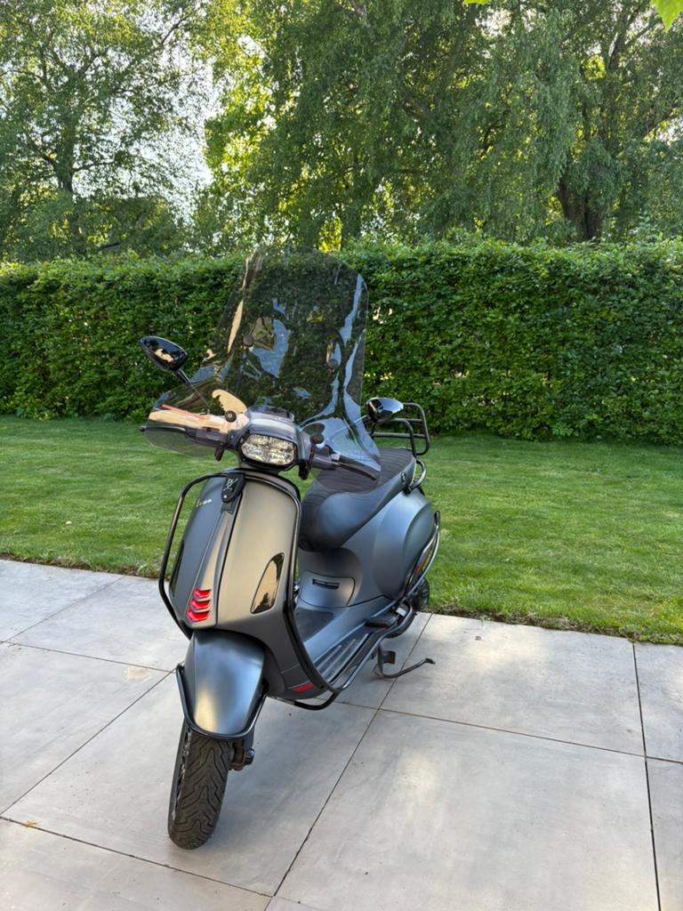 Vespa sprint S 3V, Fietsen en Brommers, Scooters | Vespa, Ophalen, Zo goed als nieuw, Benzine, Overige modellen