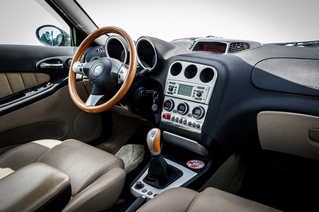 Alfa Romeo 156 2.0 JTS Progression | 2e Eigenaar | Leder | R, Gebruikt, Beige, Automatische klimaatregeling, Zwart