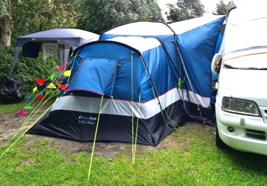 Vrijstaande tent voor aan de caravan of camper, Ophalen, Gebruikt