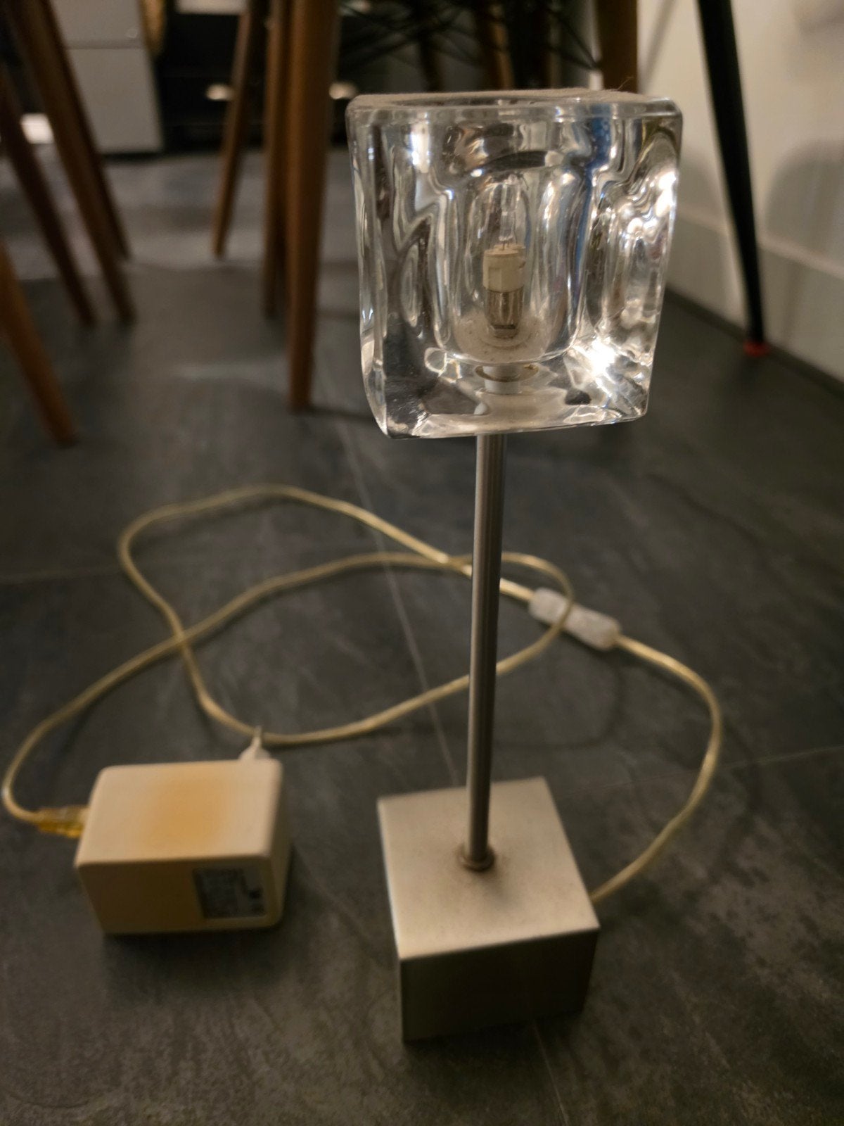 halogeen tafel lamp, Huis en Inrichting, Ophalen