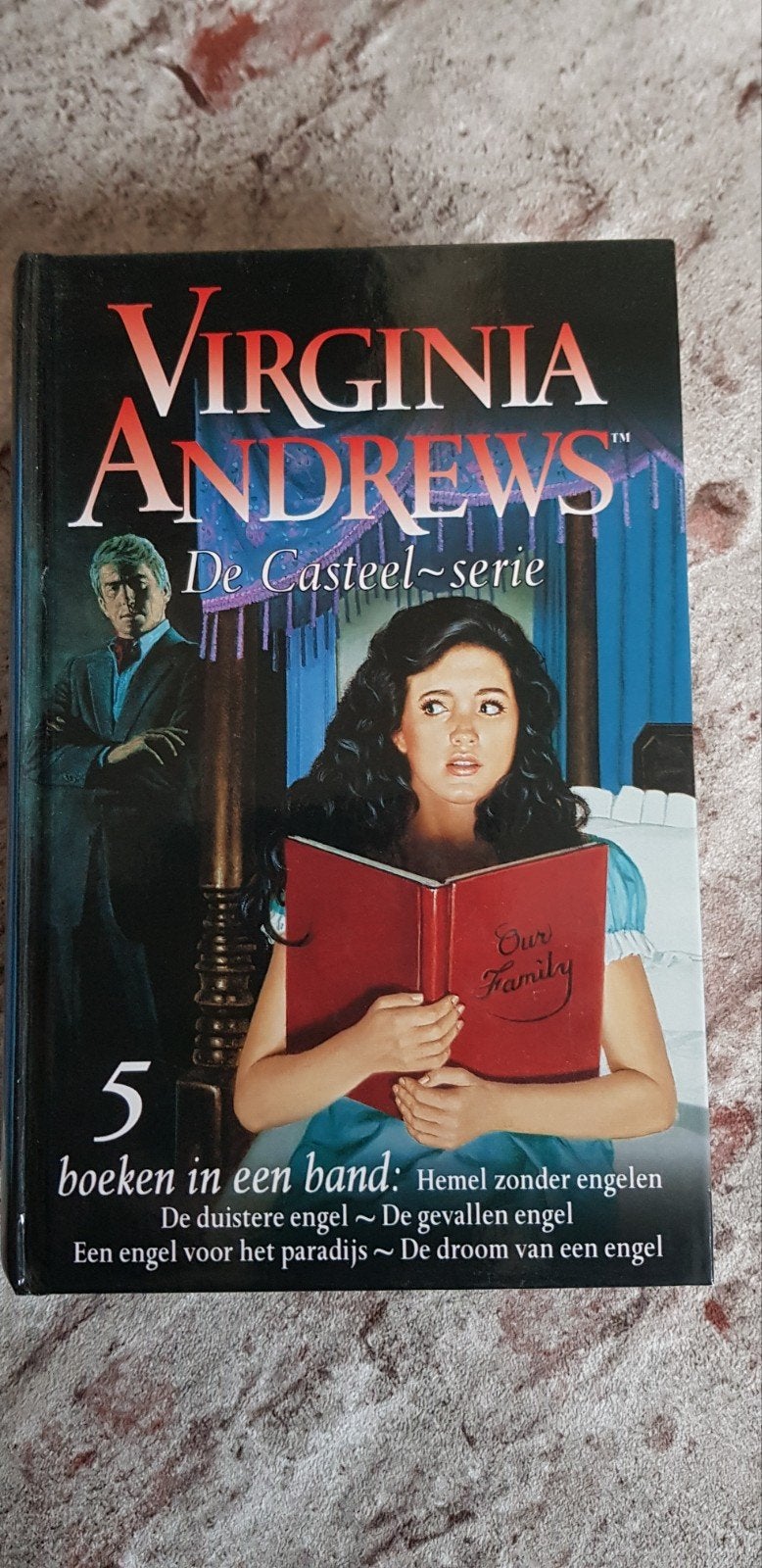 Virginia Andrews - De Casteelserie omnibus, Boeken, Ophalen of Verzenden, Zo goed als nieuw, Virginia Andrews