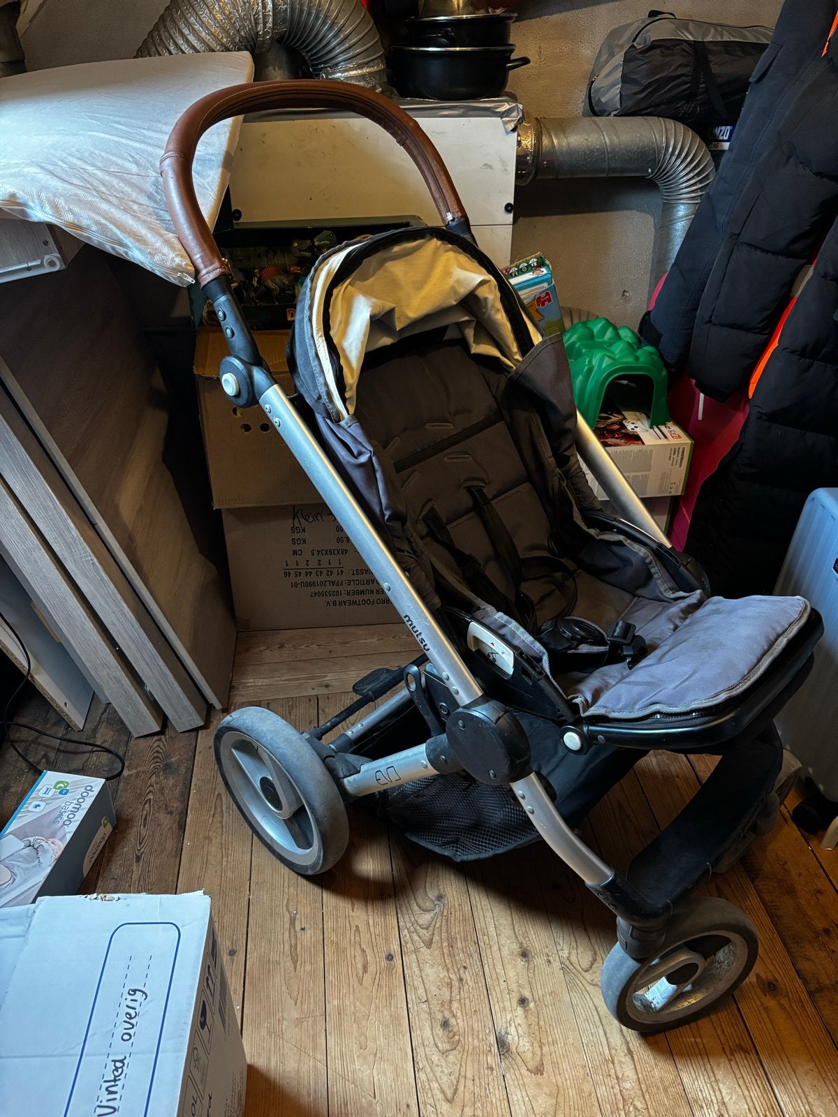 Mutsy Evo kinderwagen met reiswieg en autostoel adapters, Gebruikt, Ophalen of Verzenden, Combiwagen, Met reiswieg
