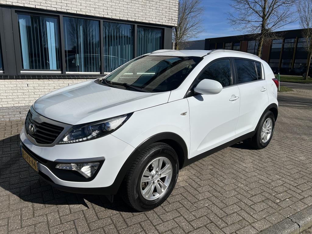 Kia Sportage 1.6 GDI Vibe NAVI CAMERA CRUISE CLIMA TRHK, Voorwielaandrijving, Euro 5, 4 cilinders, Wit