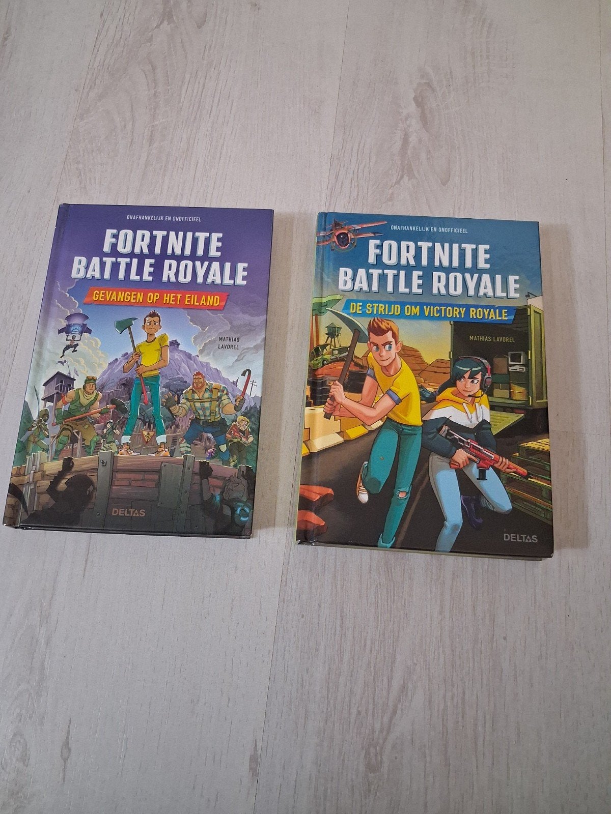 Fortnite boeken: Gevangen op het Eiland & De St, Boeken, Ophalen of Verzenden, Zo goed als nieuw, Mathias Lavorel, Fictie