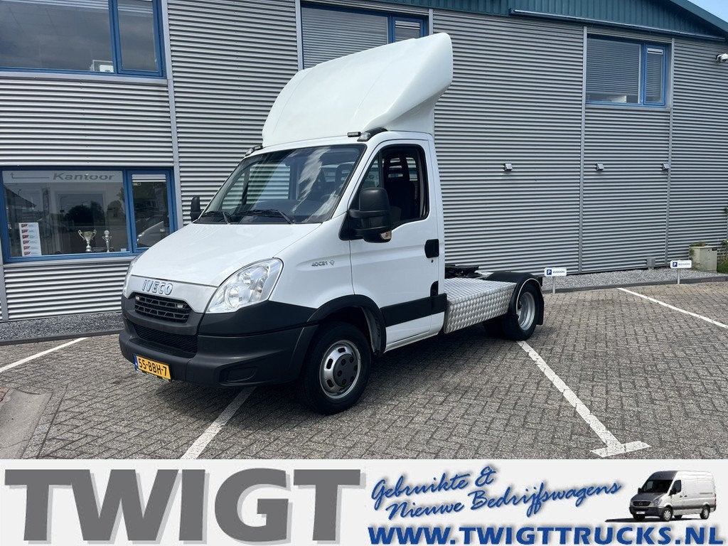 Iveco 40C21 3.0 C1 Trekker Airco 9915 kg Trekgewicht, Auto's, Bestelauto's, Euro 5, Gebruikt, Zwart, 4 cilinders