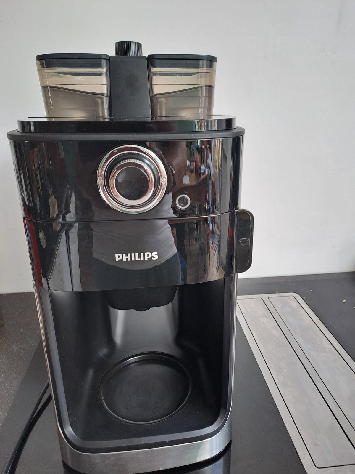 Philips Grind & Brew HD 7769 zonder kan, Witgoed en Apparatuur, Koffiezetapparaten, Gebruikt, Gemalen koffie, Koffiebonen, Koffiemachine
