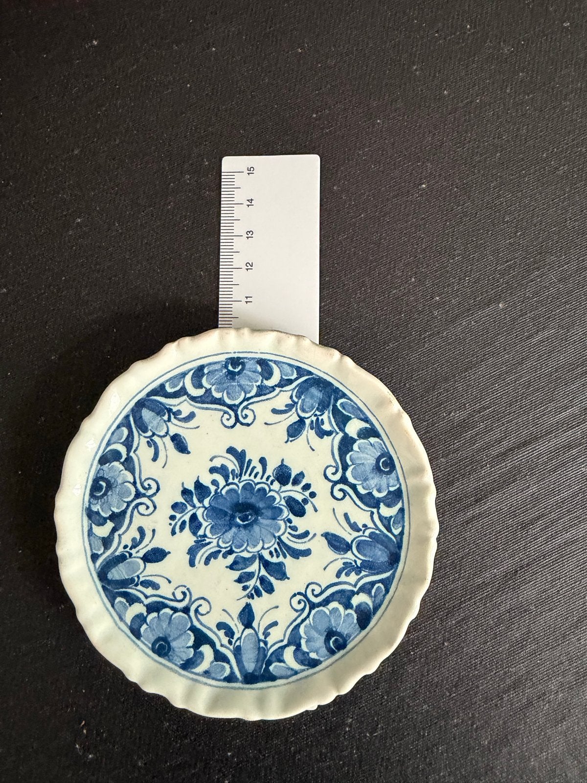 Handgeschilderd Delfts blauw wandbordje - Royal Delft, Antiek en Kunst, Ophalen of Verzenden