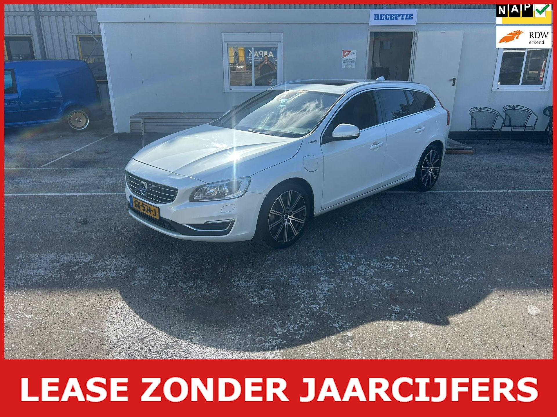 Volvo V60 2.4 D6 Twin Engine R-Design, Auto's, Euro 6, Wit, Vierwielaandrijving, 1880 kg