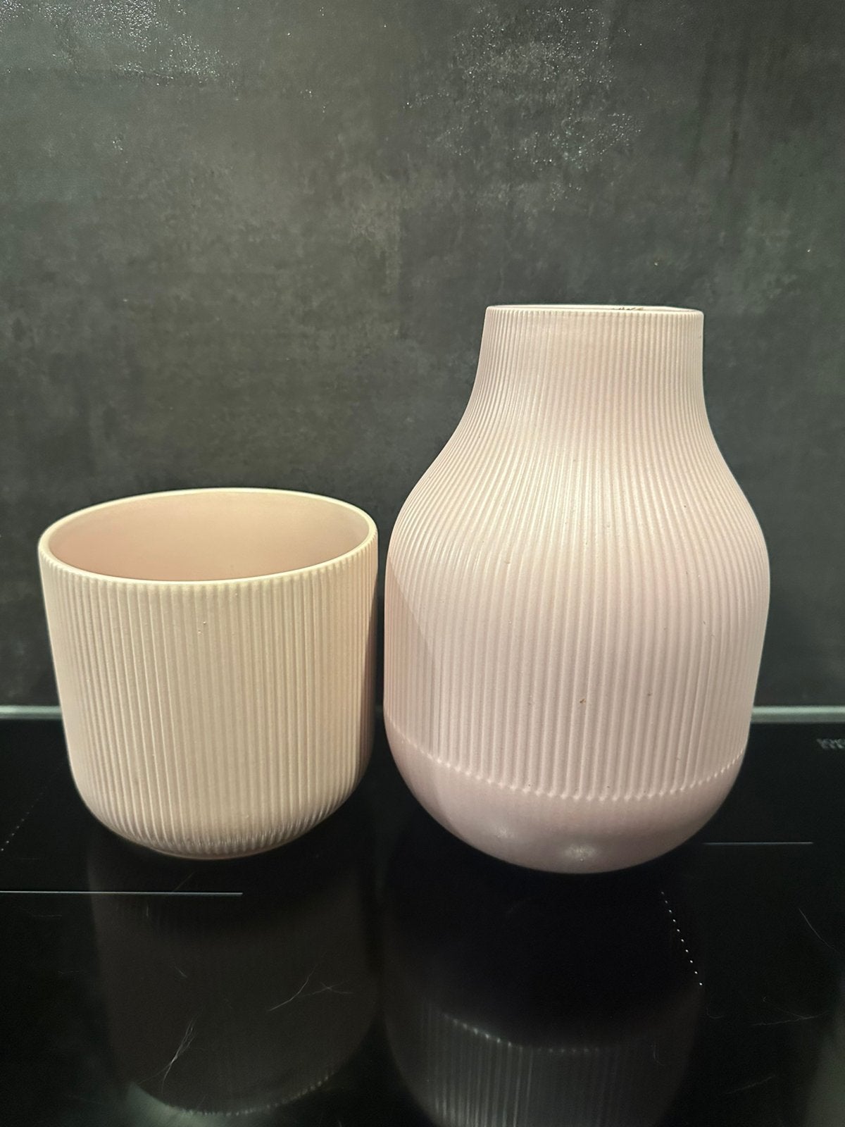 IKEA Roze vaas en pot met ribbels, Overige kleuren, Aardewerk of Porselein, Ophalen of Verzenden, Zo goed als nieuw