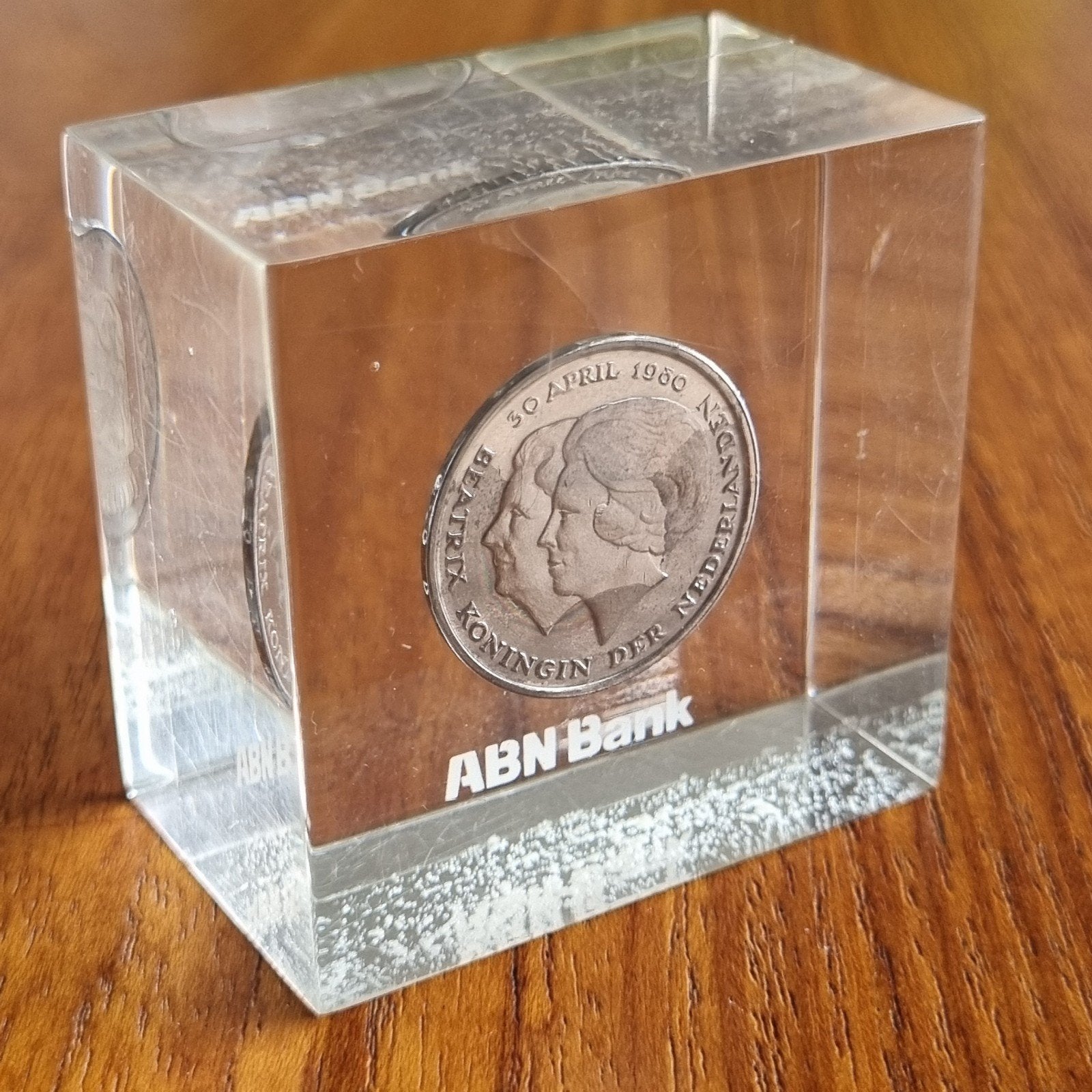 ABN Bank 1 Gulden Beatrix 1980 in Acryl Blok, Ophalen of Verzenden